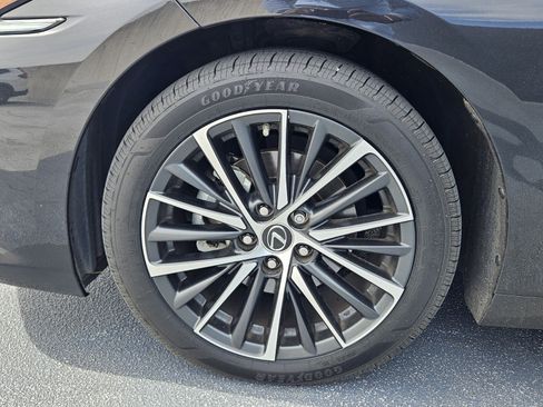 New 2024 Lexus ES 350 w/ Premium Package image 15