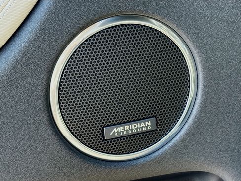 Used 2025 Land Rover Discovery Sport Dynamic SE image 24