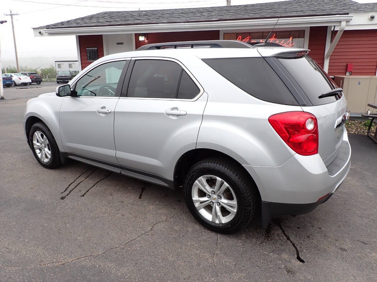 Used 2012 Chevrolet Equinox LT w/ Driver Convenience Package AWD/4WD image 4