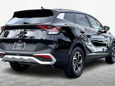 Certified 2024 Kia Sportage LX image 2