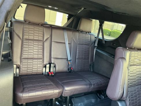 Used 2023 Cadillac Escalade ESV Sport Platinum AWD/4WD image 29