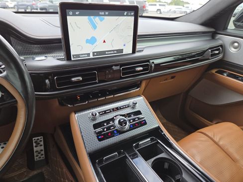 Used 2023 Lincoln Aviator Black Label AWD/4WD image 31
