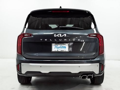 Used 2023 Kia Telluride S FWD image 32