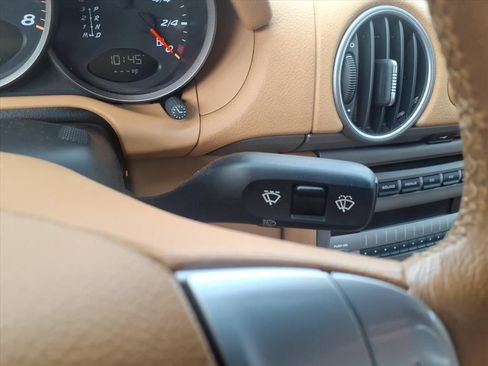 Used 2005 Porsche Boxster image 18