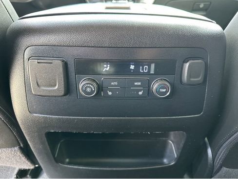 Used 2020 GMC Yukon XL Denali RWD image 14