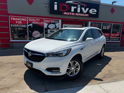 Used 2019 Buick Enclave Essence AWD/4WD image 2