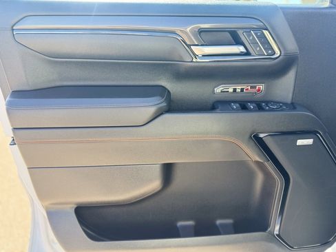 Used 2024 GMC Sierra 1500 AT4 w/ Technology Package image 10