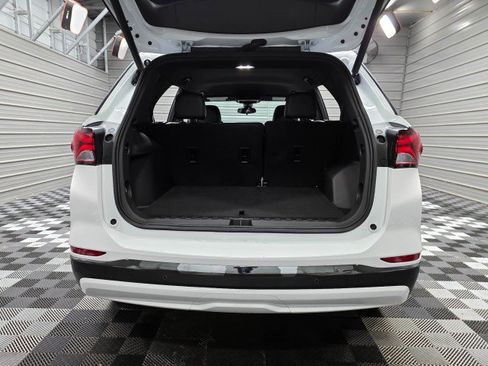 Used 2023 Chevrolet Equinox RS FWD image 35