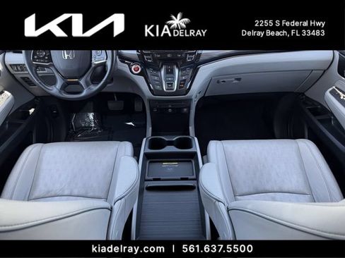 Used 2023 Honda Odyssey Elite image 12