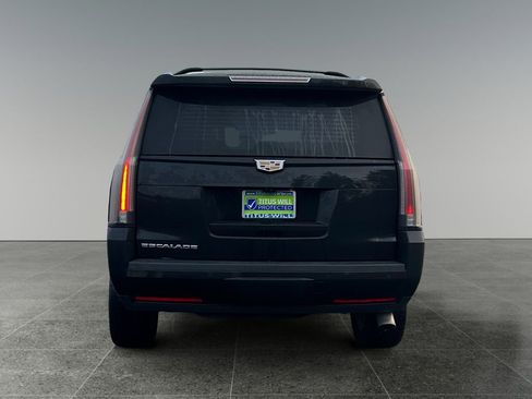 Used 2020 Cadillac Escalade Platinum image 6