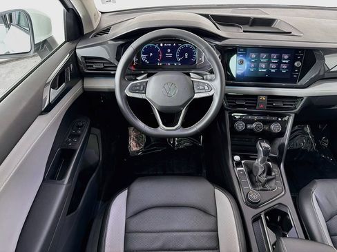 Used 2022 Volkswagen Taos SEL w/ Panoramic Sunroof Package AWD/4WD image 23