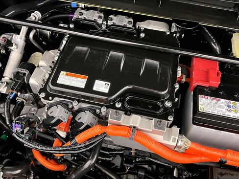 Used 2023 Lexus RZ 450e Premium image 31