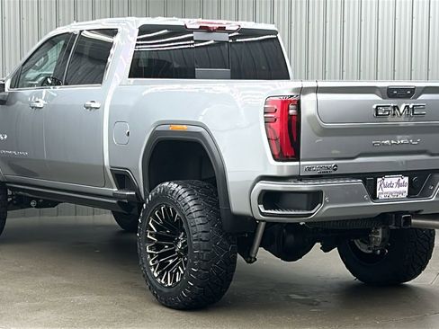 Used 2025 GMC Sierra 3500 Denali Ultimate image 3