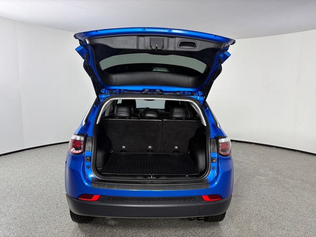 Used 2019 Jeep Compass Limited AWD/4WD image 11