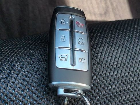 Used 2025 Genesis GV70 3.5T Sport AWD/4WD image 30