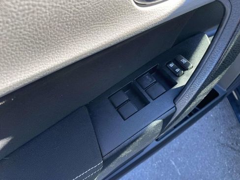 Used 2019 Toyota Corolla LE image 27