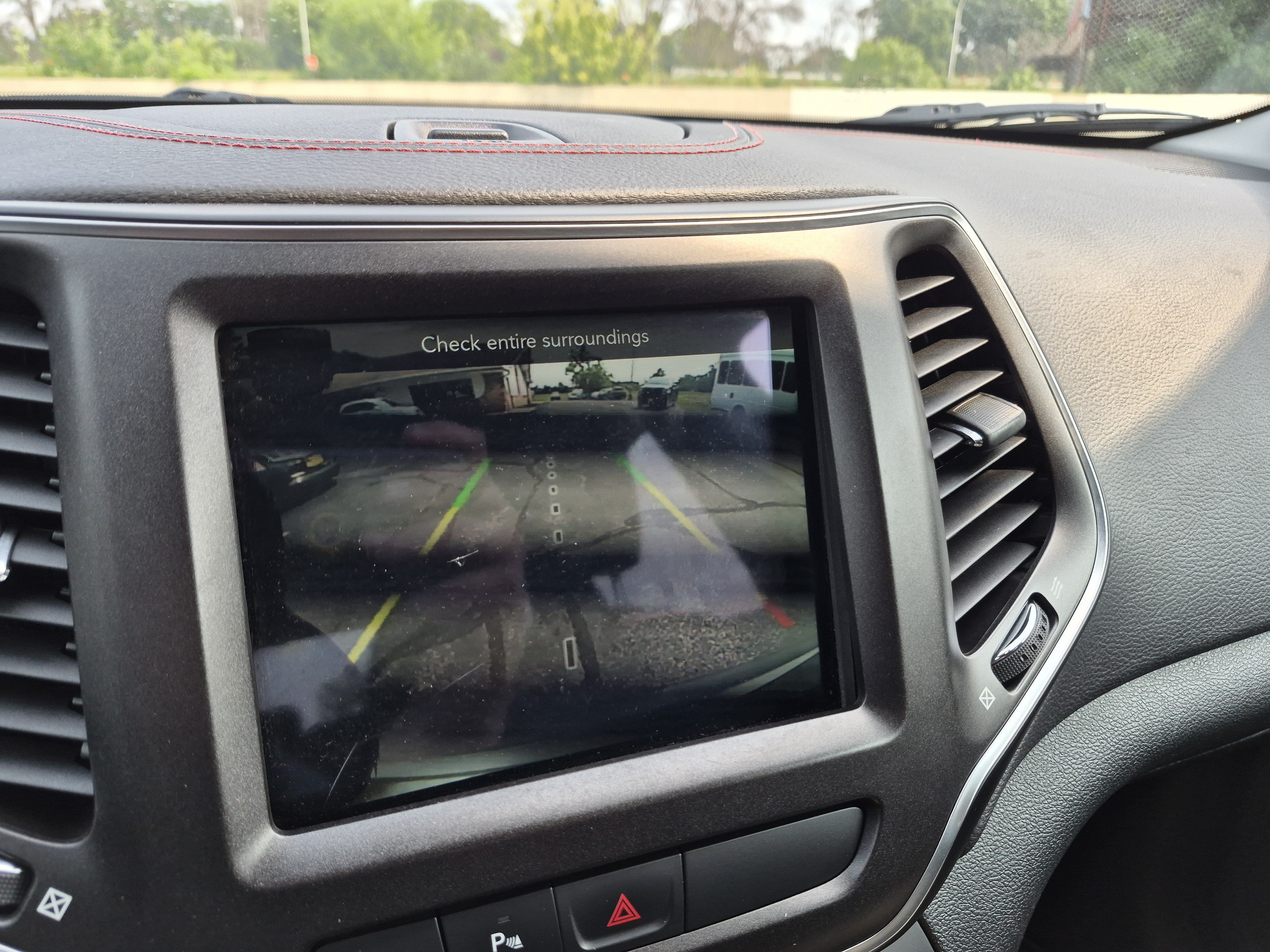 Used 2020 Jeep Cherokee Trailhawk AWD/4WD image 24