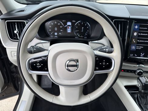 Used 2021 Volvo XC60 T5 Inscription FWD image 18