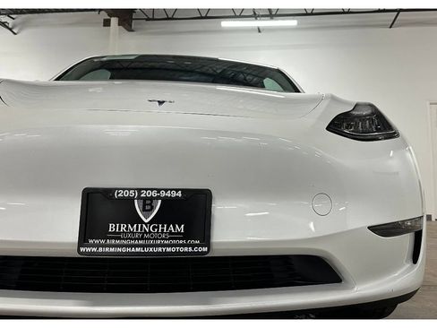 Used 2023 Tesla Model Y Long Range AWD/4WD image 5
