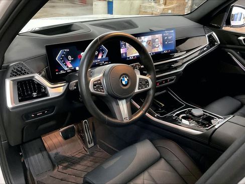 Certified 2025 BMW X5 xDrive40i w/ M Sport Package image 16