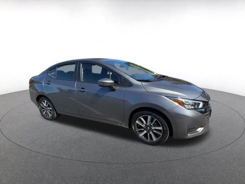 Used 2025 Nissan Versa SV FWD image 2