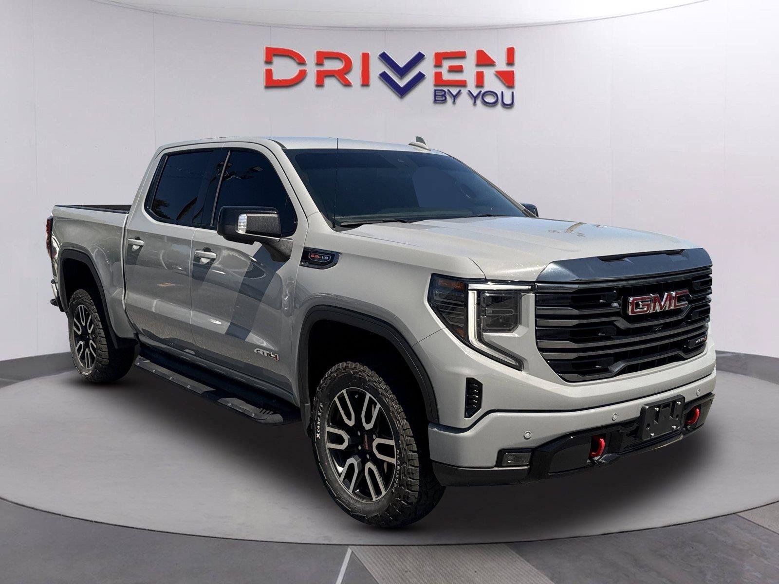 Used 2024 GMC Sierra 1500 AT4 w/ AT4 Preferred Package AWD/4WD image 2