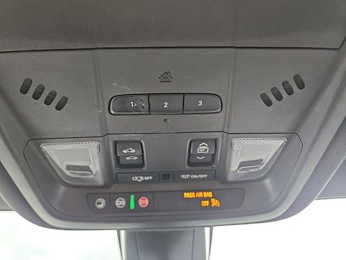 Used 2020 Chevrolet Blazer RS image 36