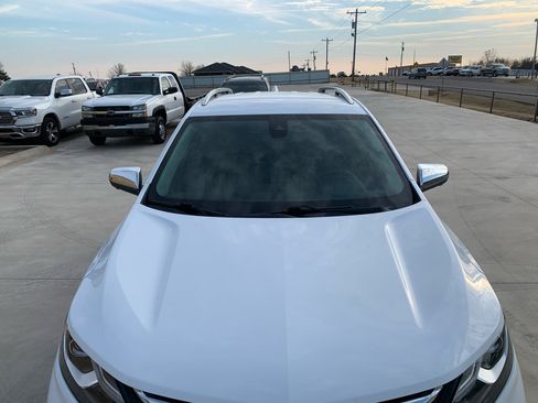 Used 2021 Chevrolet Equinox Premier image 8