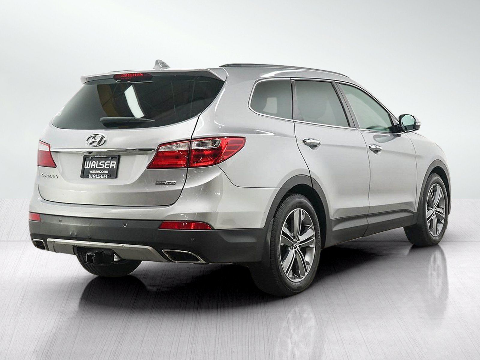 Used 2016 Hyundai Santa Fe SE w/ Option Group 03 AWD/4WD image 5