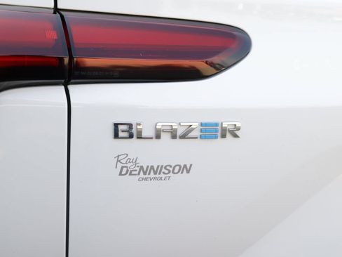 Used 2024 Chevrolet Blazer EV LT AWD/4WD image 36