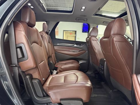 Used 2018 Buick Enclave Avenir w/ Avenir Technology Package AWD/4WD image 26