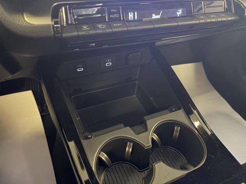 Used 2023 Toyota Prius LE image 25