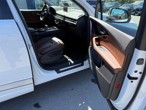 Used 2018 Audi Q7 3.0T Prestige image 11