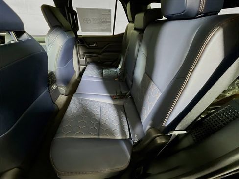 New 2026 Toyota 4Runner Platinum image 21