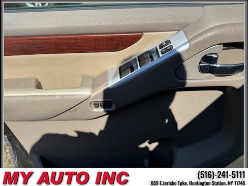 Used 2011 Nissan Pathfinder LE w/ Navigation Pkg image 27