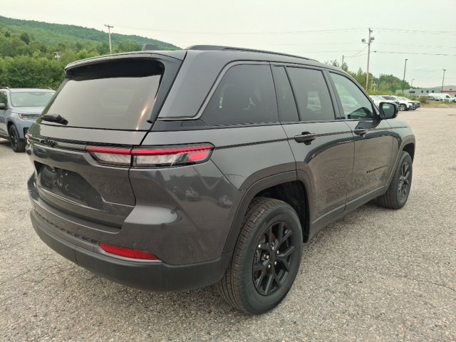 New 2026 Jeep Grand Cherokee Altitude AWD/4WD image 7