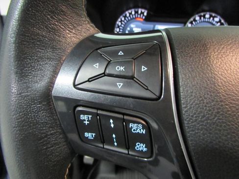 Used 2018 Ford Explorer Platinum AWD/4WD image 25