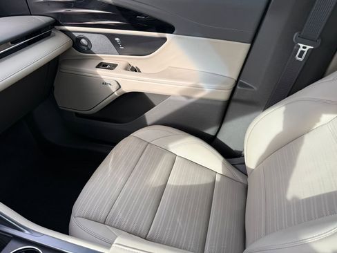 Used 2024 Lincoln Nautilus Reserve w/ Equipment Group 202A image 23