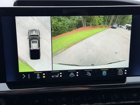 Used 2023 Chevrolet Silverado 1500 LTZ AWD/4WD image 13