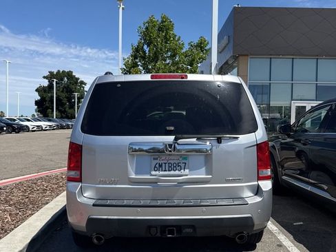 Used 2010 Honda Pilot Touring image 3