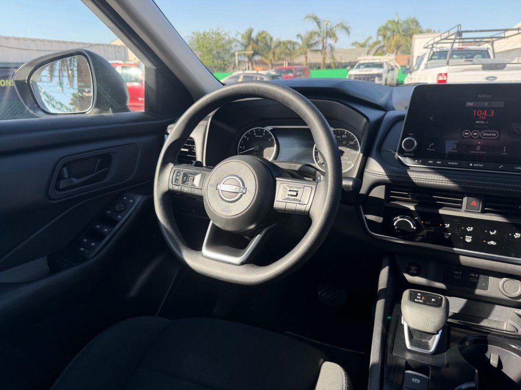 Used 2024 Nissan Rogue S FWD image 24
