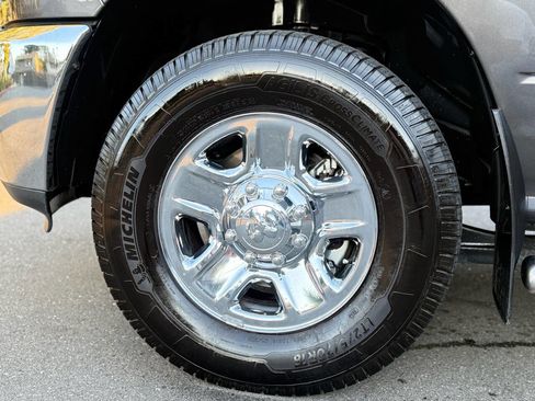 Used 2017 RAM 2500 Tradesman w/ Chrome Appearance Group image 45