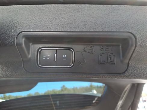 Used 2025 Ford Explorer Platinum w/ LUX Leather Package image 12