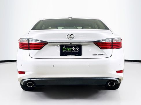 Used 2014 Lexus ES 350 w/ Luxury Package FWD image 7