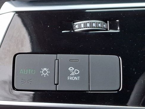 Used 2023 Audi Q8 Premium Plus w/ Premium Plus Package AWD/4WD image 23