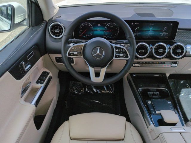 Used 2021 Mercedes-Benz GLB 250 4MATIC image 16