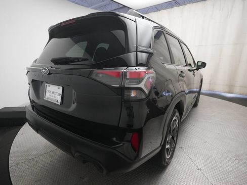 Used 2025 Subaru Forester Limited AWD/4WD image 13