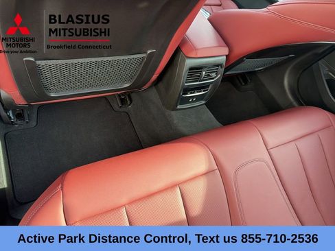 Used 2023 BMW 330i xDrive Sedan w/ Premium Package AWD/4WD image 30