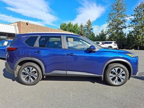 Used 2023 Nissan Rogue SV w/ SV Premium B Package image 7