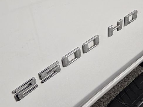 Used 2021 Chevrolet Silverado 2500 Custom w/ Custom Value Package AWD/4WD image 12